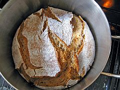 Brot im Topf